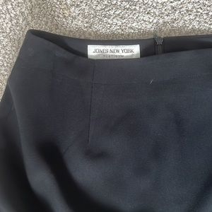 JONES NEW YORK- Black Midi Skirt - 8